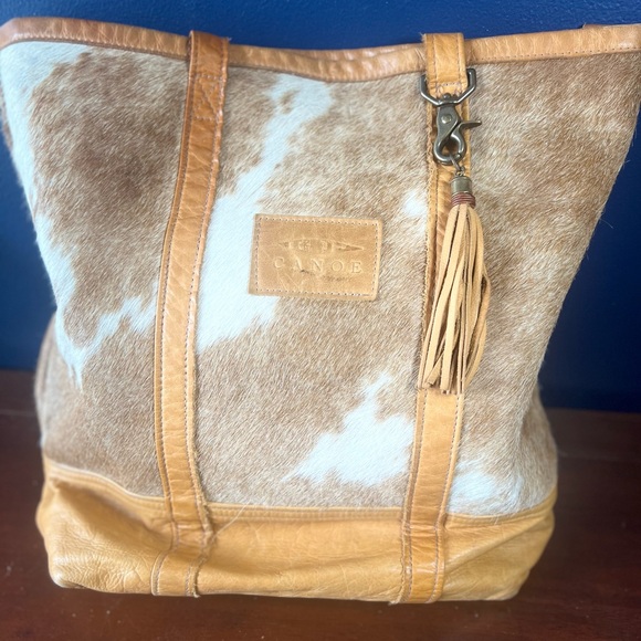 Canoe Handbags - Beautiful Canoe bucket bag. Genuine leather cowhide.